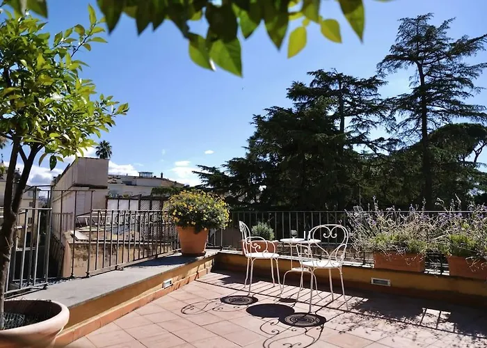 Panoramic Quirinal Penthouse דירה