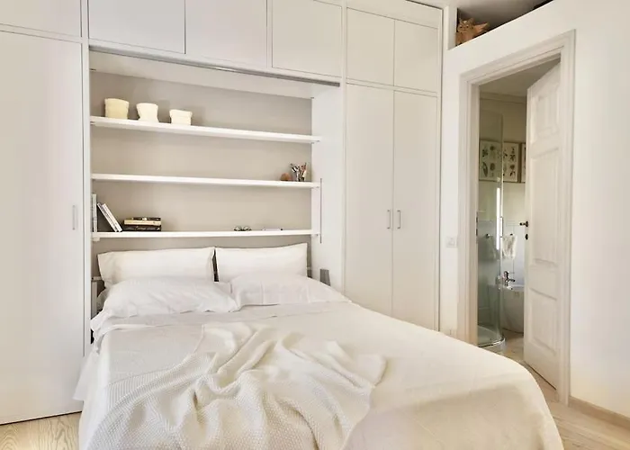 Panoramic Quirinal Penthouse דירה *