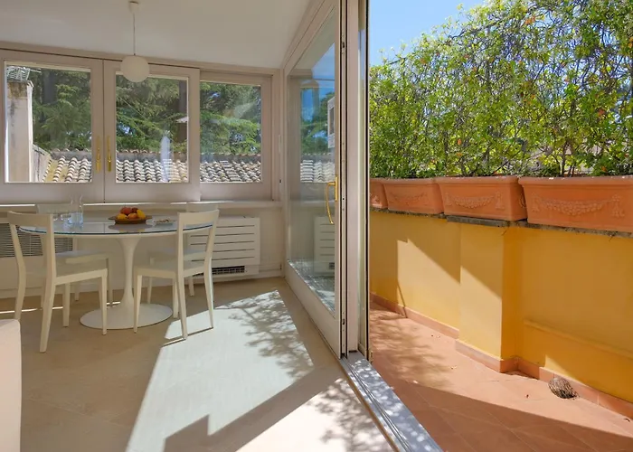 Panoramic Quirinal Penthouse Apartment *